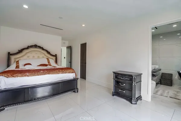 $30,000 | 5030 Amestoy Avenue, Encino, CA 91316