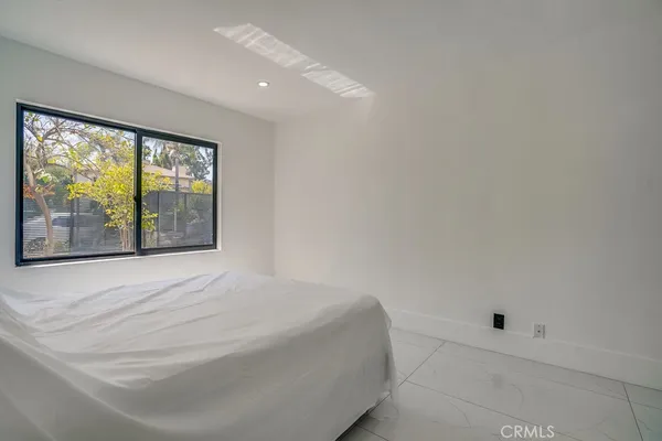 $30,000 | 5030 Amestoy Avenue, Encino, CA 91316