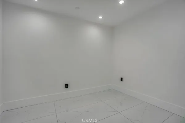 $30,000 | 5030 Amestoy Avenue, Encino, CA 91316