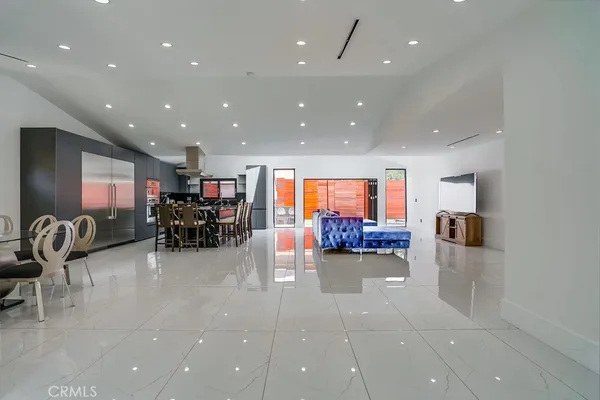 $30,000 | 5030 Amestoy Avenue, Encino, CA 91316