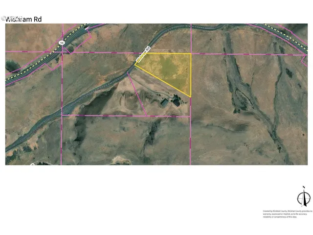 a bird view of a small yard