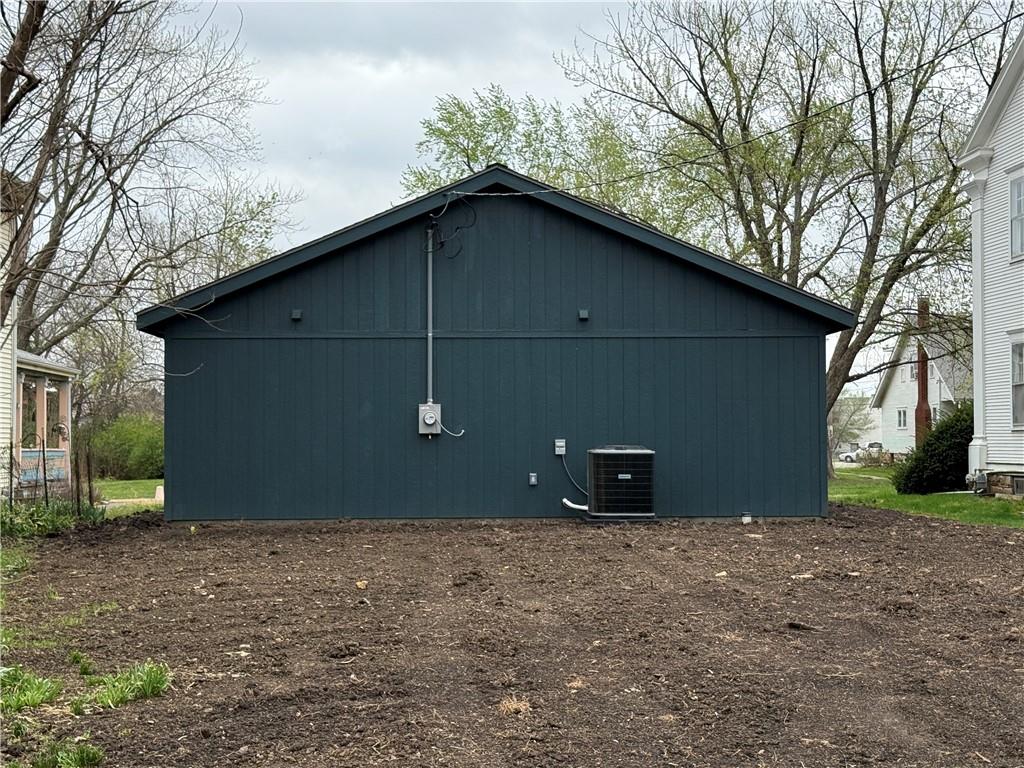 220 South Locust Street Ottawa, KS 66067 - Photo 27 of 28
