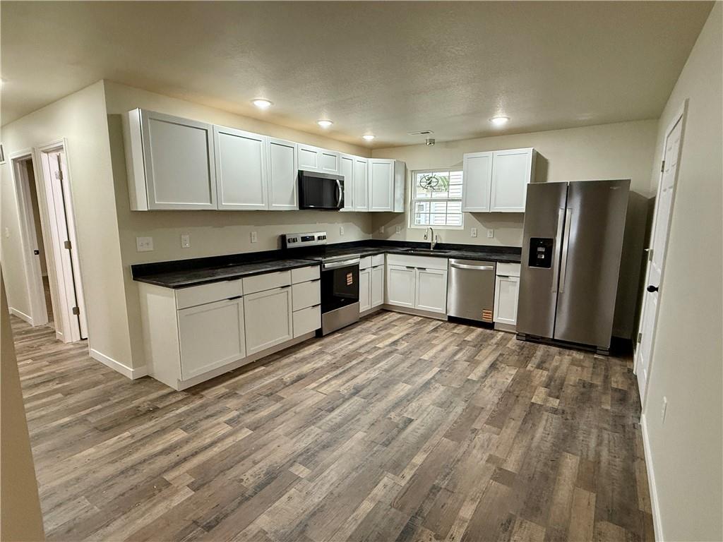 220 South Locust Street Ottawa, KS 66067 - Photo 9 of 28