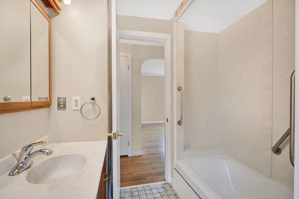 44 Woodward Road West Springfield, MA 01089 - Photo 16 of 33 Gallery Image 16
