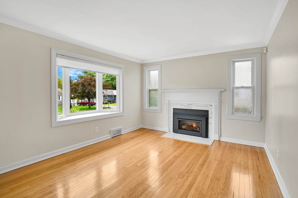 44 Woodward Road West Springfield, MA 01089 - Photo 5 of 33 Gallery Image 5