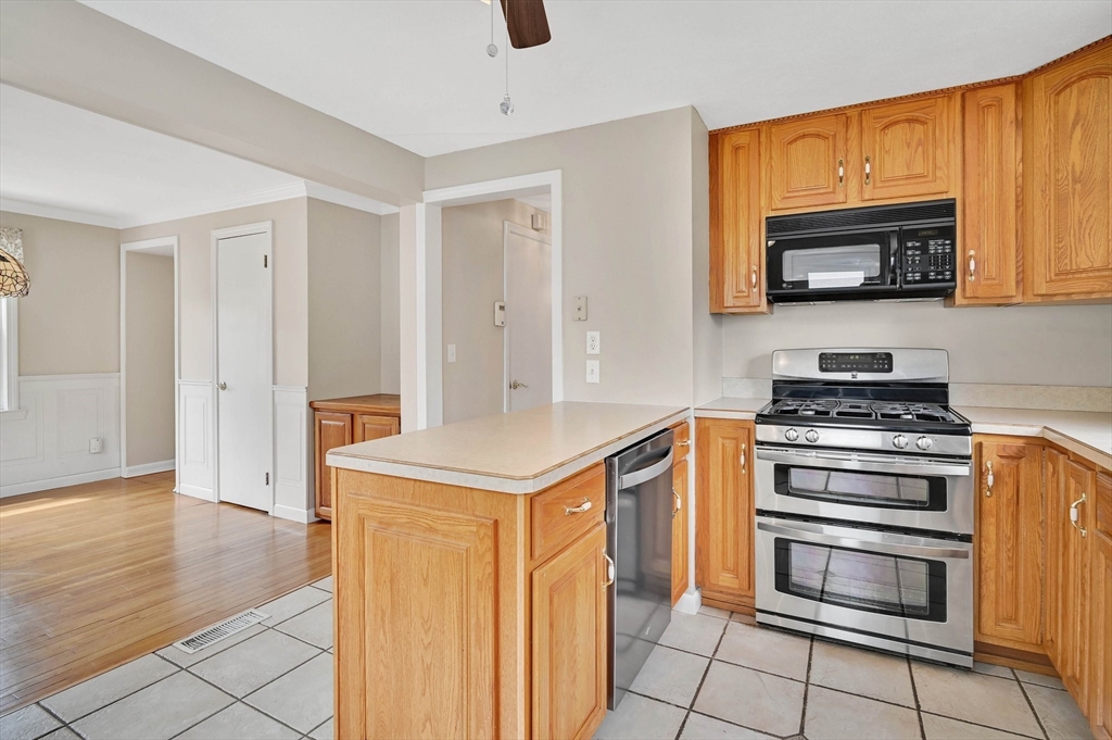 44 Woodward Road West Springfield, MA 01089 - Photo 8 of 33 Gallery Image 8