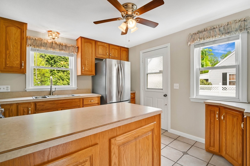 44 Woodward Road West Springfield, MA 01089 - Photo 10 of 33 Gallery Image 10