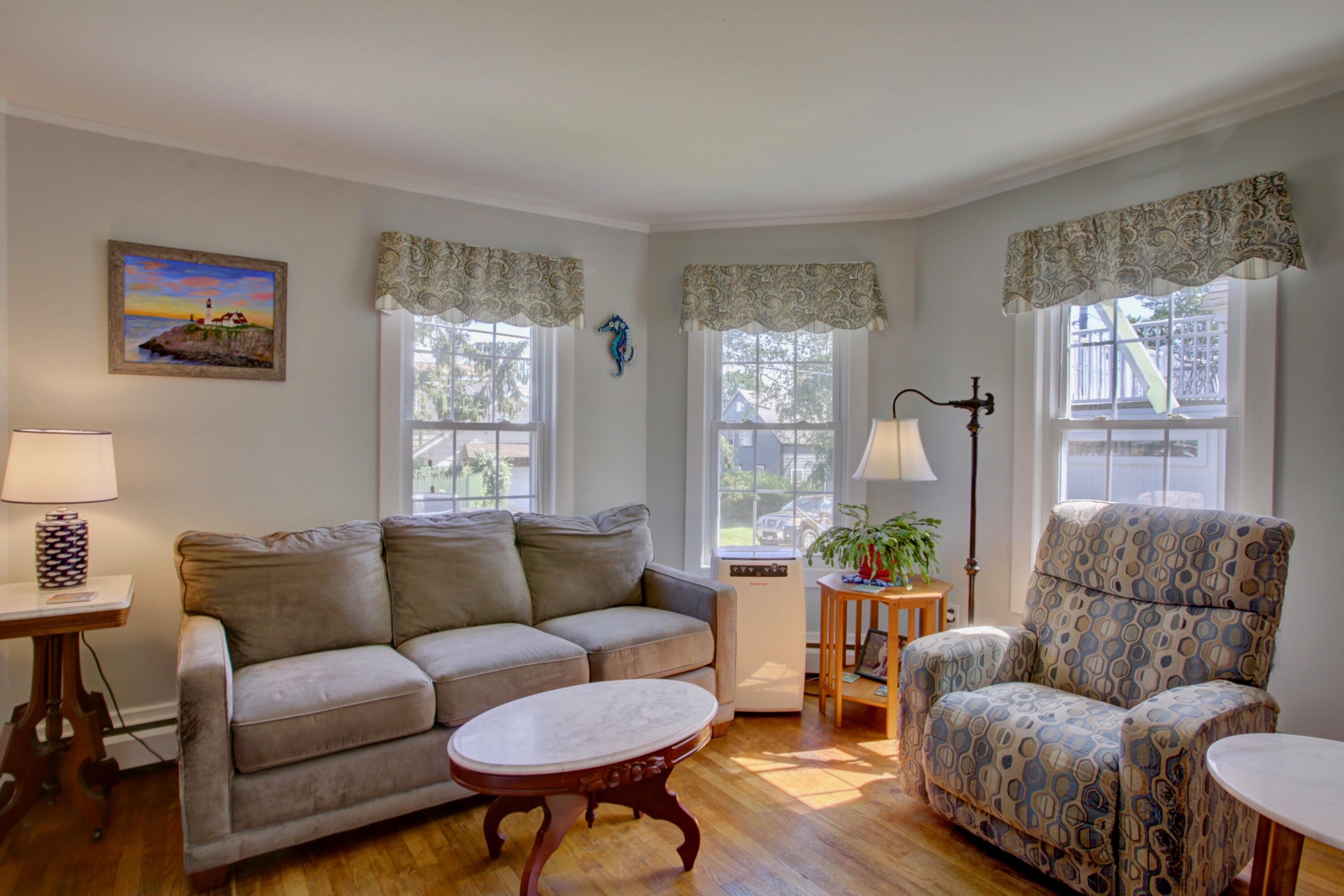 44 Myrtle Avenue South Portland, ME 04106 - Photo 11 of 39 48