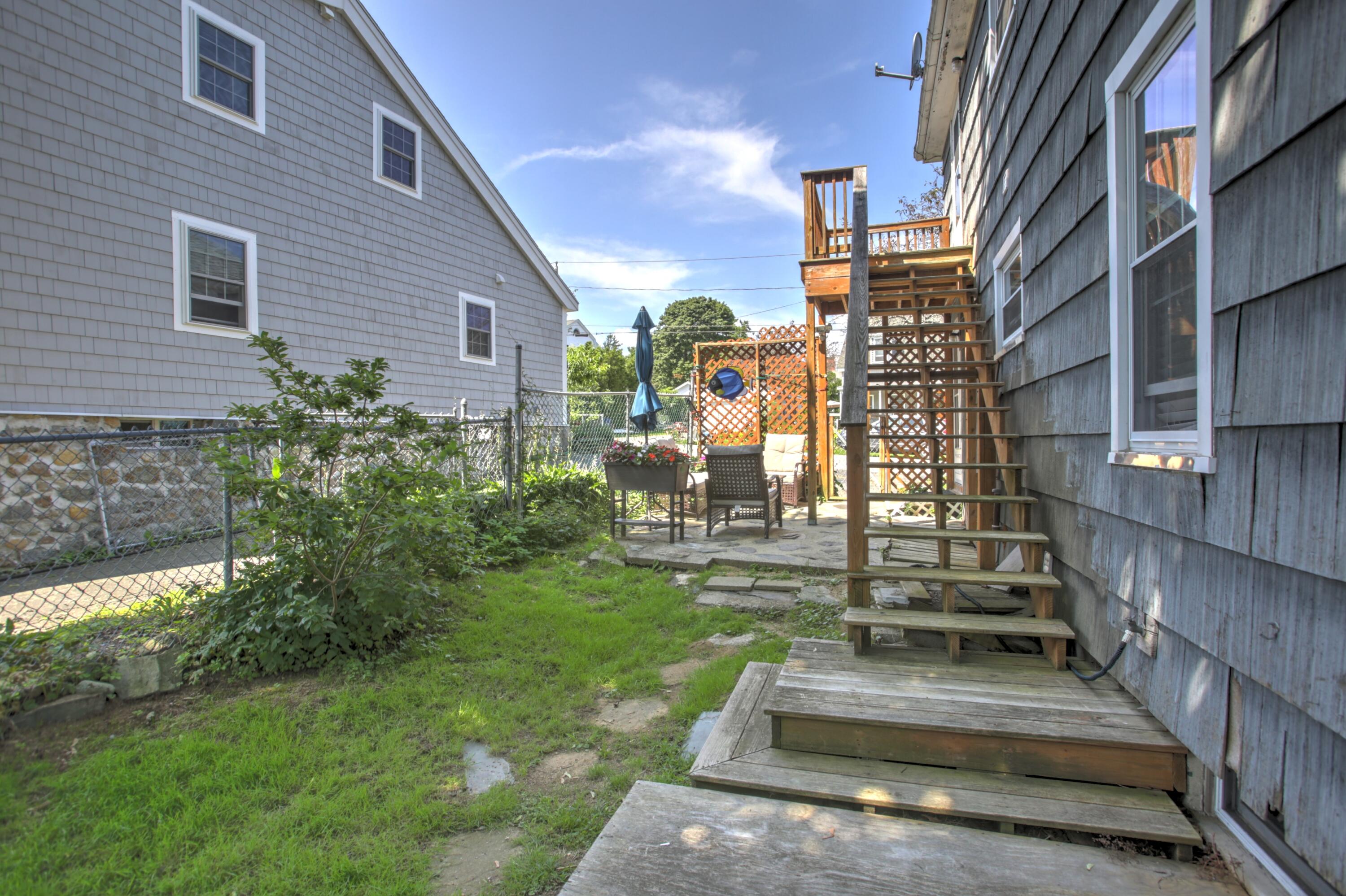 44 Myrtle Avenue South Portland, ME 04106 - Photo 15 of 39 11