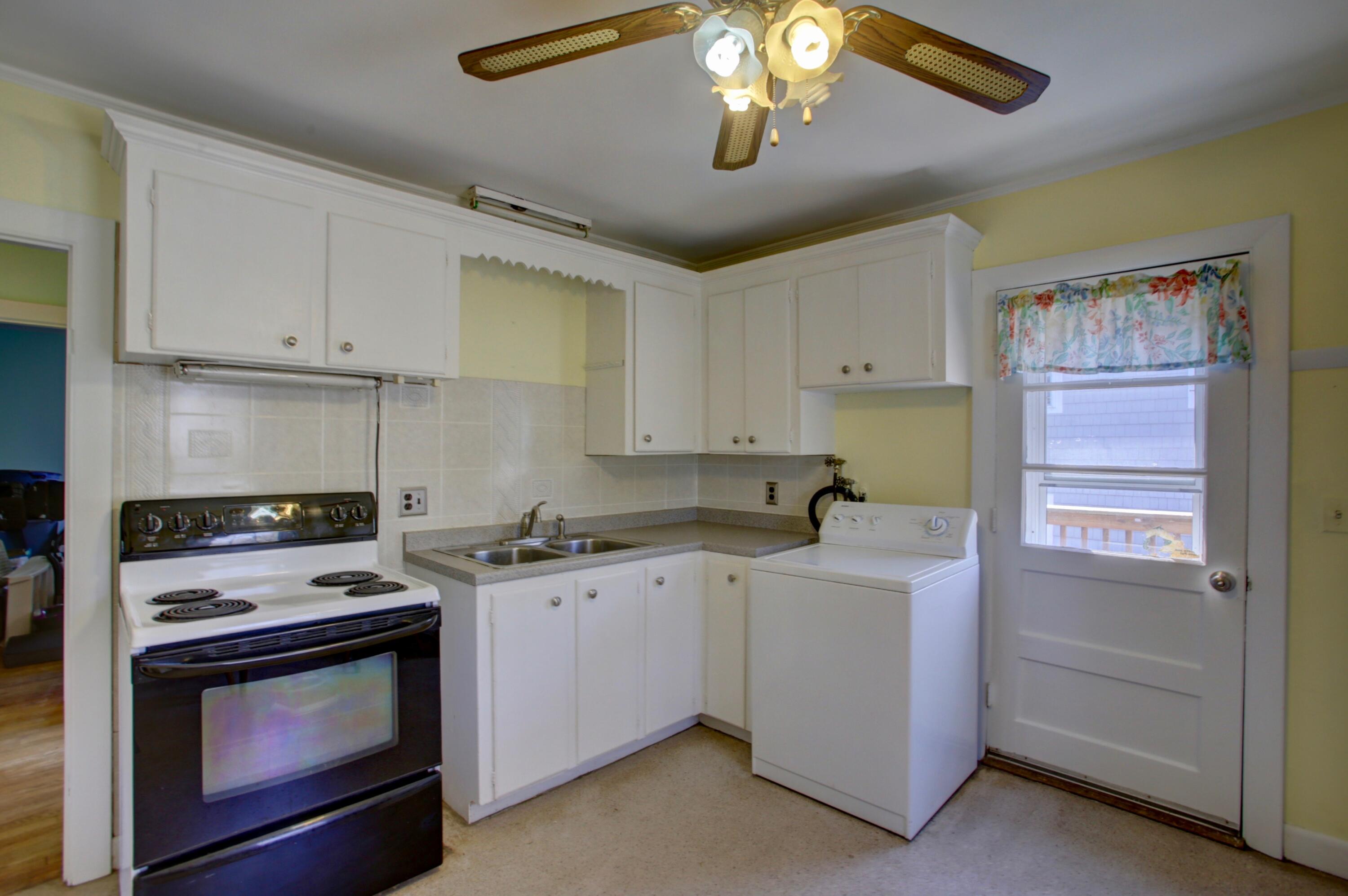 44 Myrtle Avenue South Portland, ME 04106 - Photo 17 of 39 32