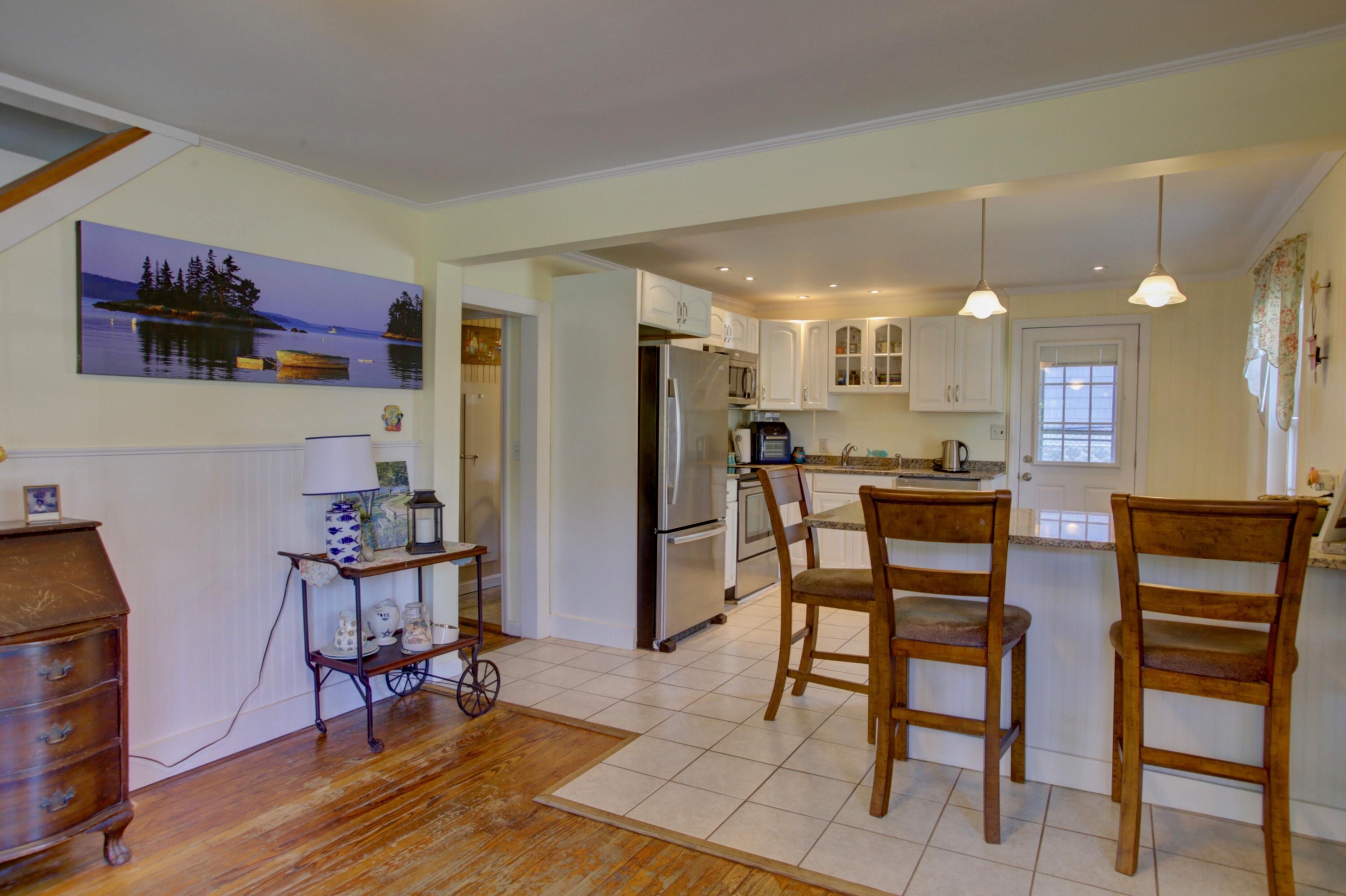 44 Myrtle Avenue South Portland, ME 04106 - Photo 8 of 39 54