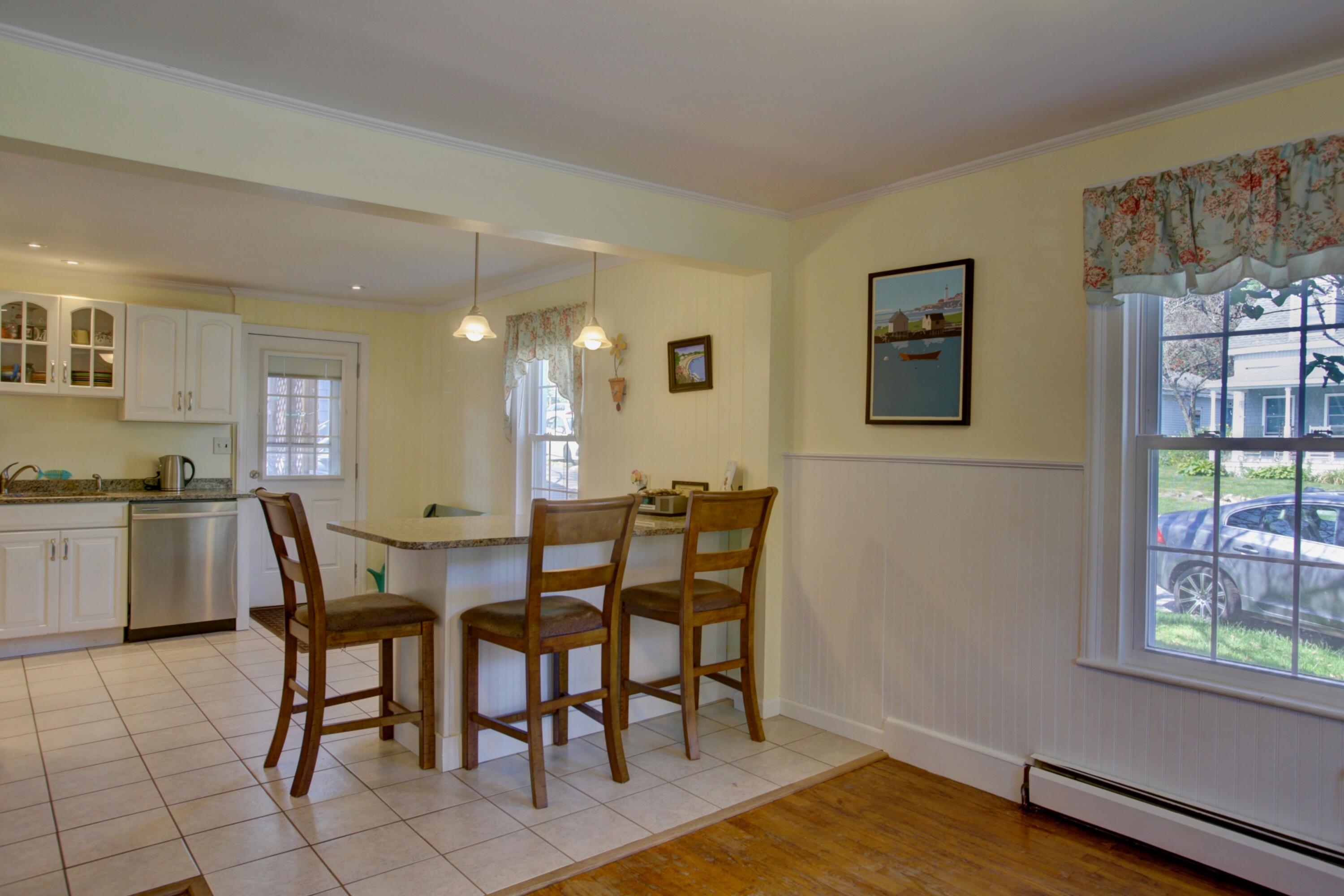 44 Myrtle Avenue South Portland, ME 04106 - Photo 10 of 39 52