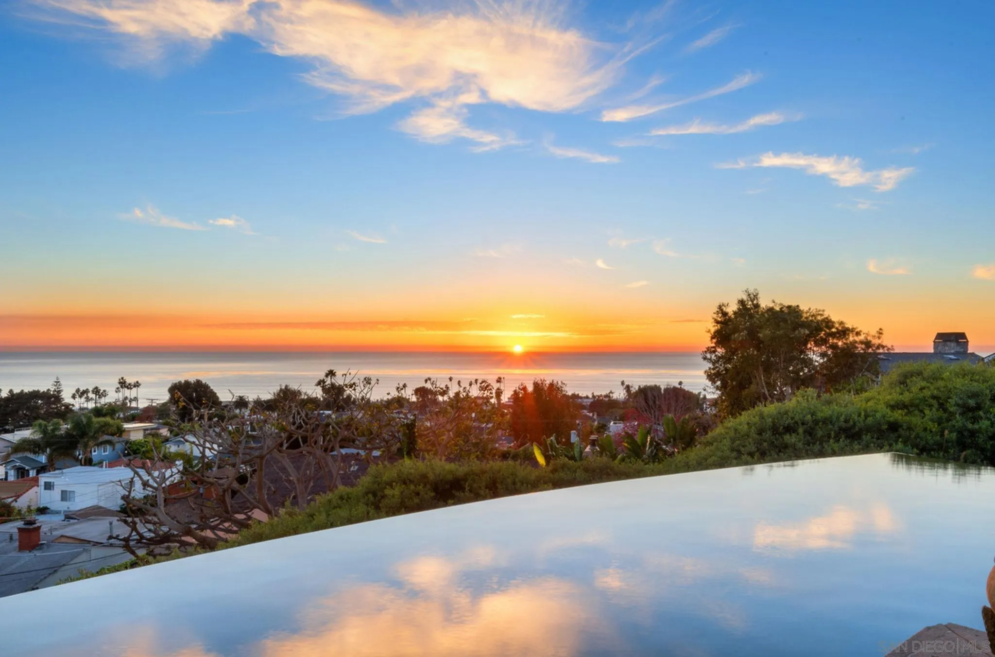 5680 Linda Rosa Avenue La Jolla, CA 92037 - Photo 4 of 24 a view of a city street from a yard