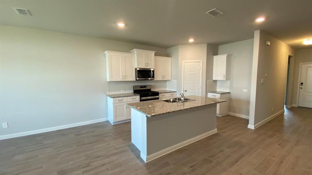 1216 Marsha Lane Decatur, TX 76234 - Photo 4 of 31