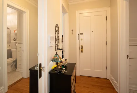 $180,000 | 1146 Ontario Street, Unit 1E, Oak Park, IL 60302