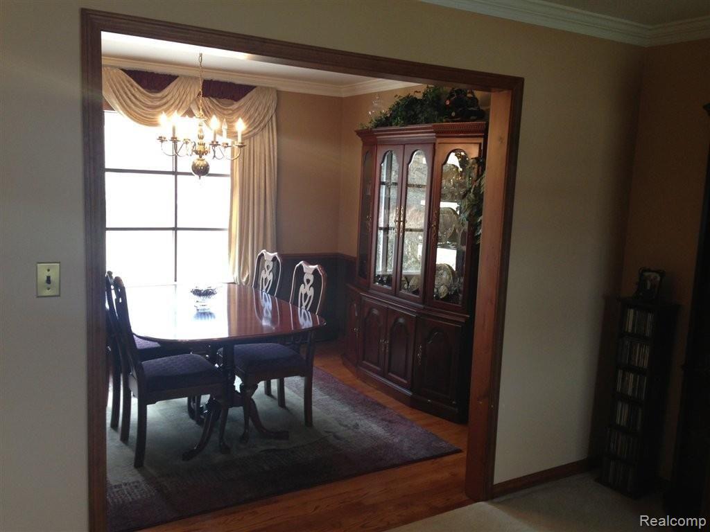 46486 Featherstone Ridge Utica, MI 48317 - Photo 8 of 25 Formal Dining Room.jpg