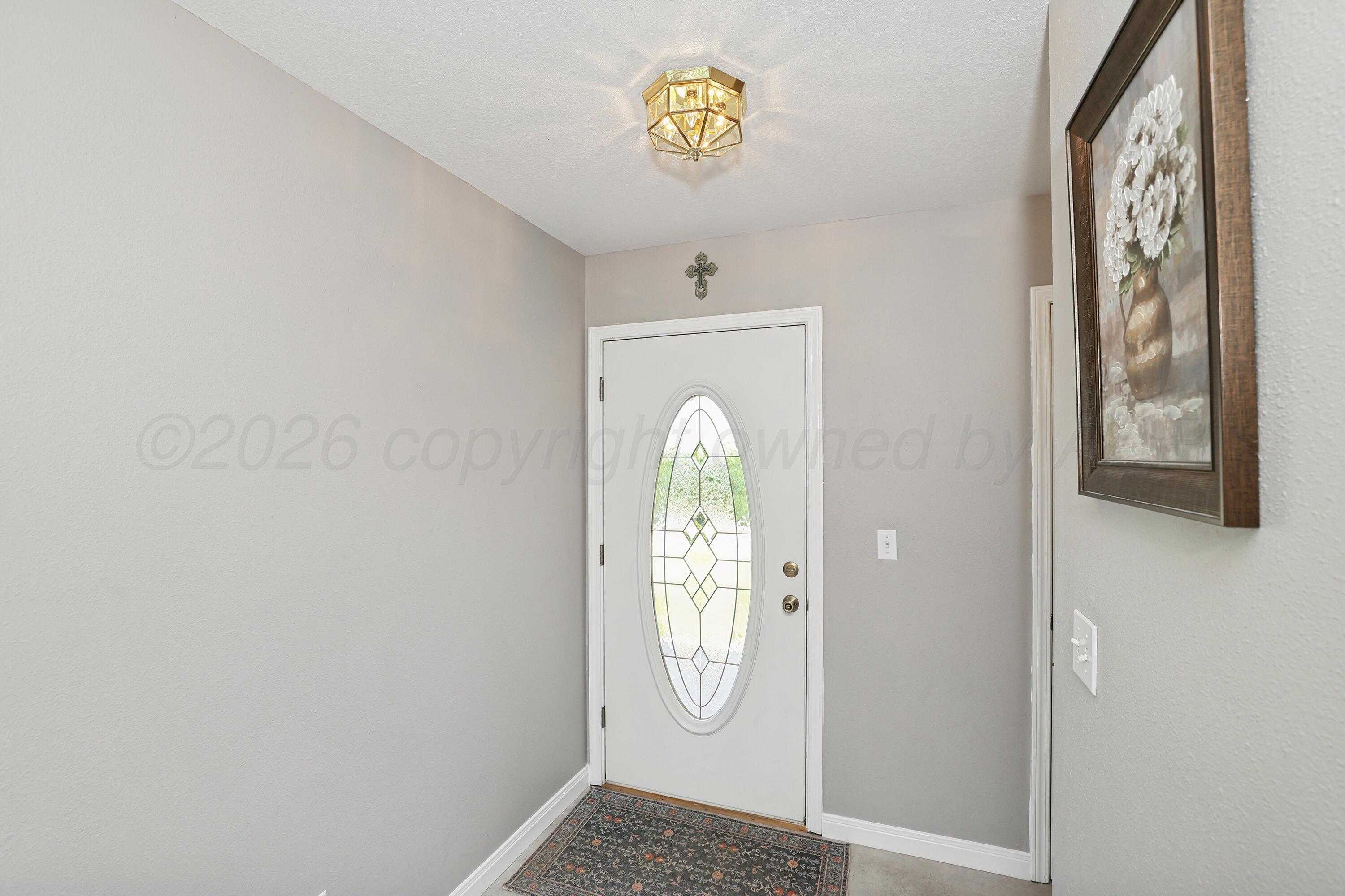 5621 White Fence Road Canyon, TX 79015 - Photo 7 of 56 7-Entry
