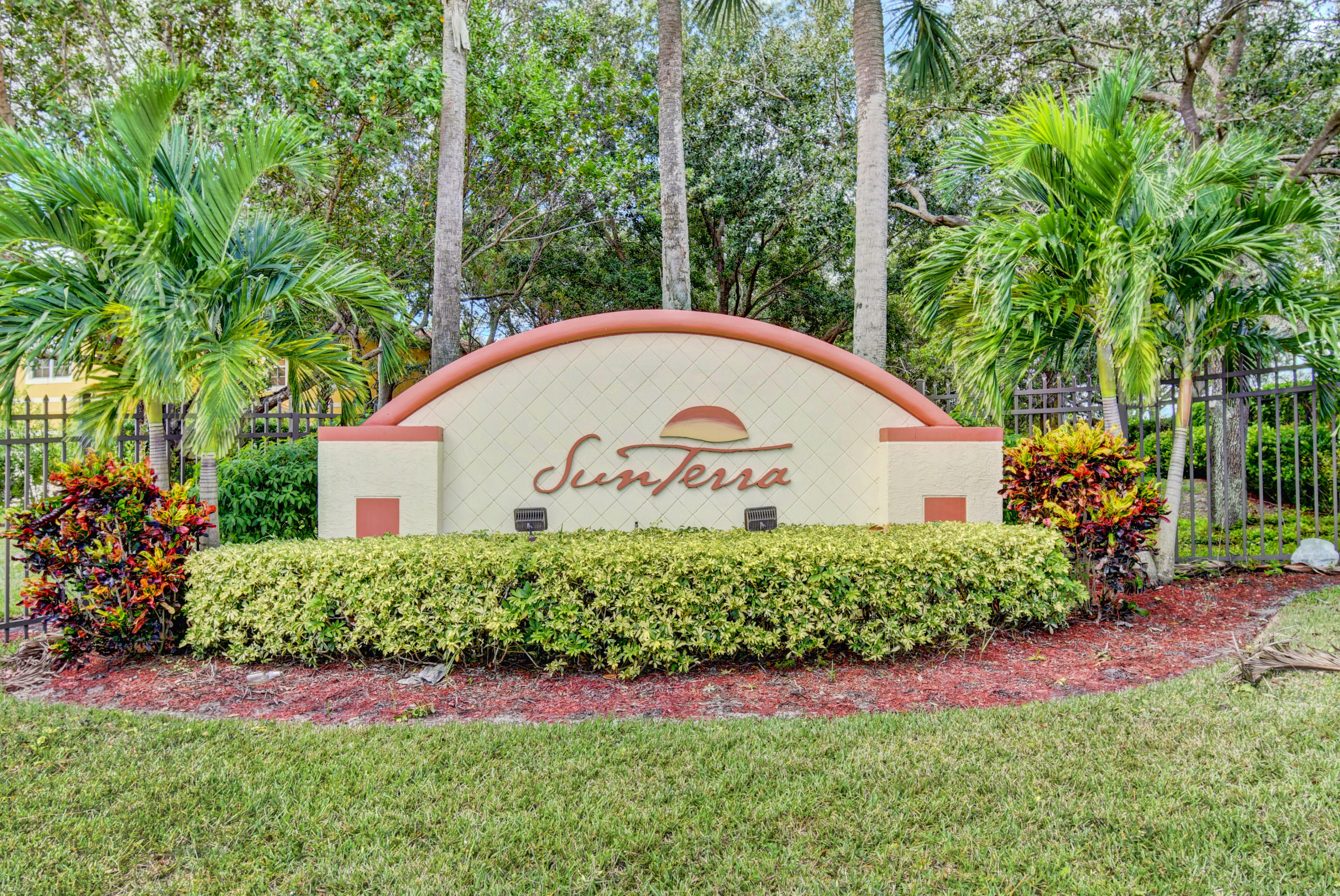 804 Quartz Terrace West Palm Beach, FL 33413 - Photo 53 of 65 a view of a backyard with garden