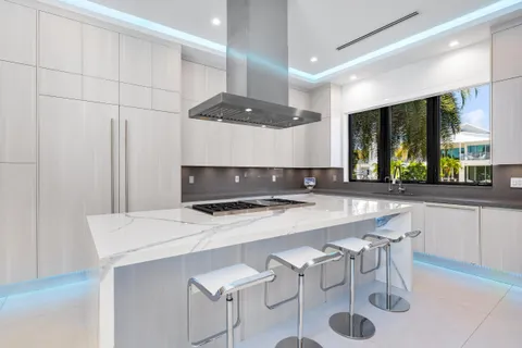 $6,995,000 | 424 Coconut Isle Drive, Fort Lauderdale, FL 33301