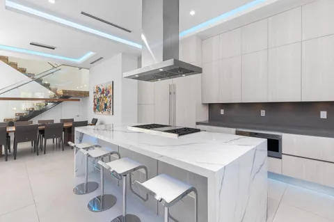 $6,995,000 | 424 Coconut Isle Drive, Fort Lauderdale, FL 33301