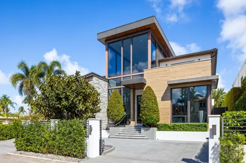 $6,995,000 | 424 Coconut Isle Drive, Fort Lauderdale, FL 33301