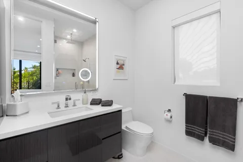 $6,995,000 | 424 Coconut Isle Drive, Fort Lauderdale, FL 33301