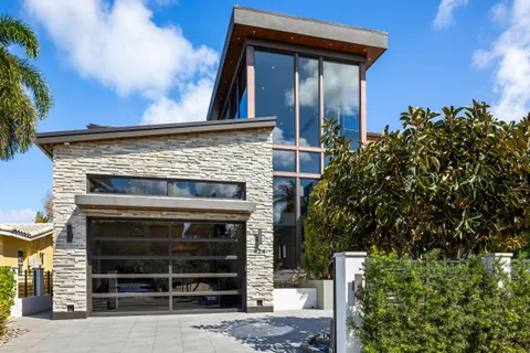 $6,995,000 | 424 Coconut Isle Drive, Fort Lauderdale, FL 33301