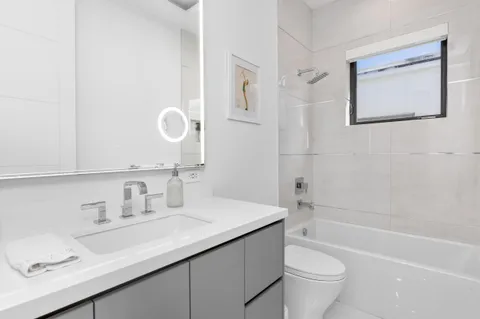 $6,995,000 | 424 Coconut Isle Drive, Fort Lauderdale, FL 33301