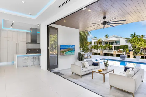 $6,995,000 | 424 Coconut Isle Drive, Fort Lauderdale, FL 33301