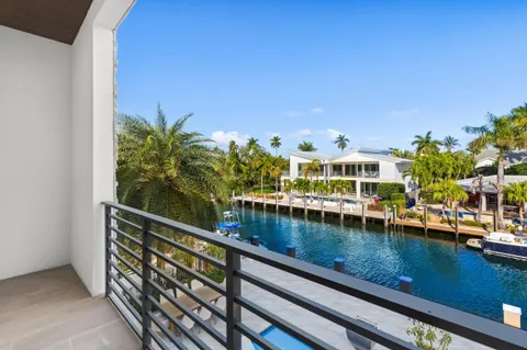 $6,995,000 | 424 Coconut Isle Drive, Fort Lauderdale, FL 33301