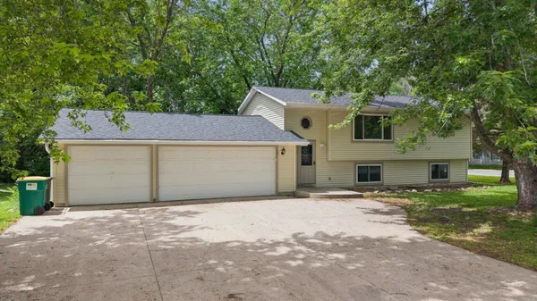 $319,000 | 845 3rd Street North, Dassel, MN 55325