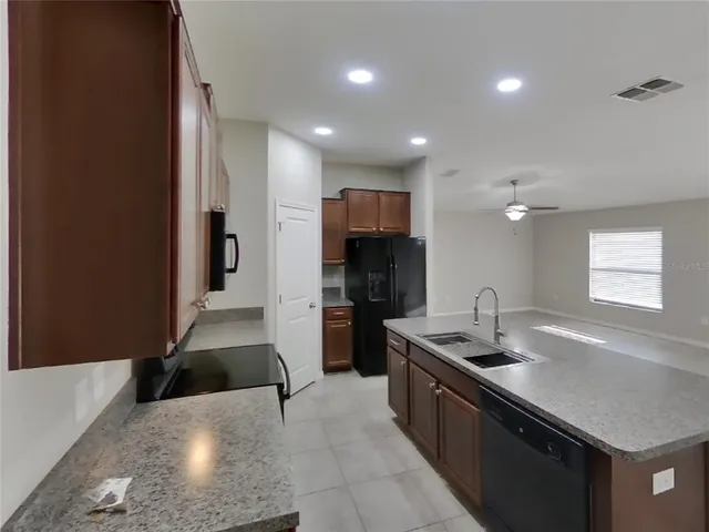 $1,979 | Undisclosed Address, Riverview, FL 33579