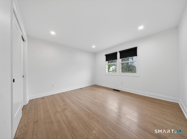 20 Oakridge Road Trumbull, CT 06611 - Photo 11 of 29