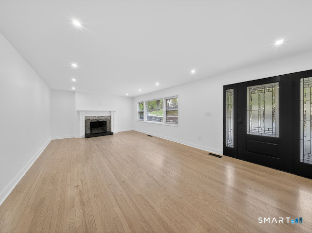 20 Oakridge Road Trumbull, CT 06611 - Photo 14 of 29