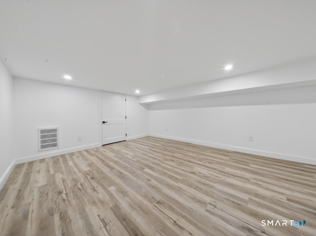 20 Oakridge Road Trumbull, CT 06611 - Photo 16 of 29