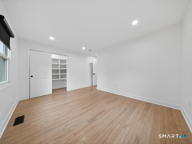 20 Oakridge Road Trumbull, CT 06611 - Photo 19 of 29
