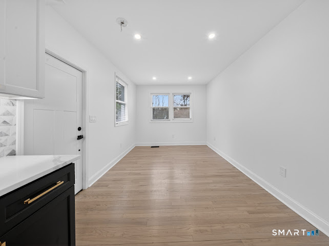 20 Oakridge Road Trumbull, CT 06611 - Photo 5 of 29