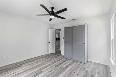 $438,000 | 2327 Brookfield Avenue, Dallas, TX 75235