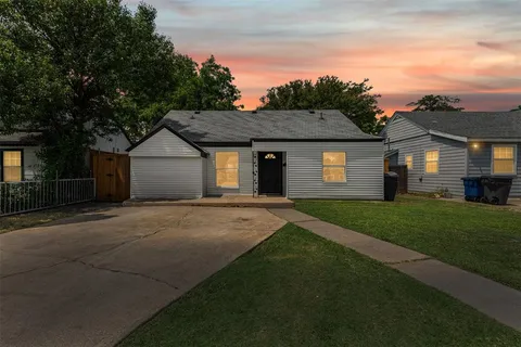 $438,000 | 2327 Brookfield Avenue, Dallas, TX 75235