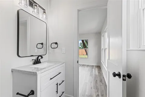 $438,000 | 2327 Brookfield Avenue, Dallas, TX 75235