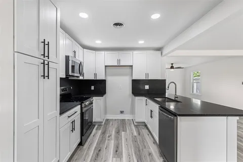 $438,000 | 2327 Brookfield Avenue, Dallas, TX 75235