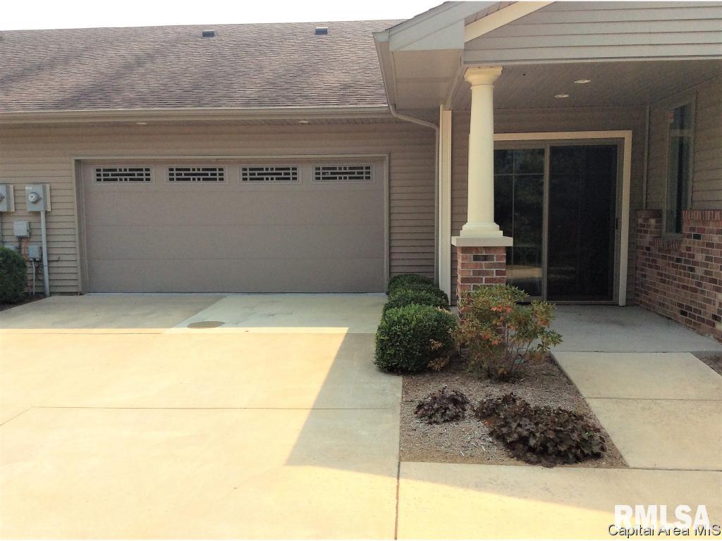 800 Colorado Court Springfield, IL 62711 - Photo 2 of 16