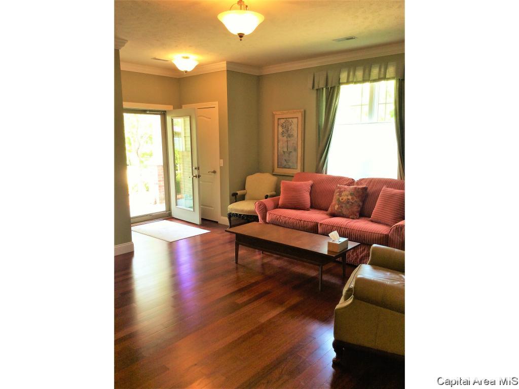800 Colorado Court Springfield, IL 62711 - Photo 3 of 16