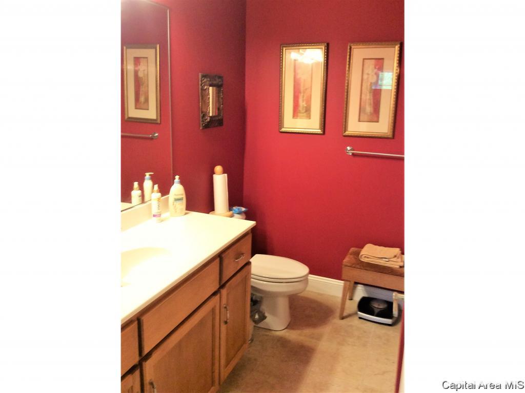 800 Colorado Court Springfield, IL 62711 - Photo 10 of 16