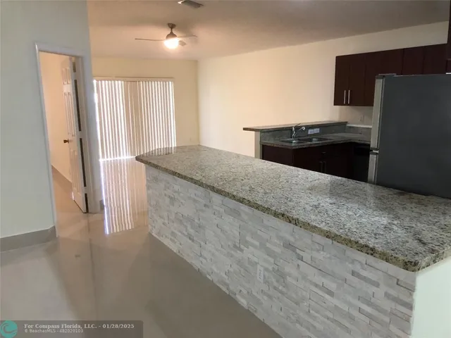 $2,900 | 4122 East Silverado Circle, Davie, FL 33024