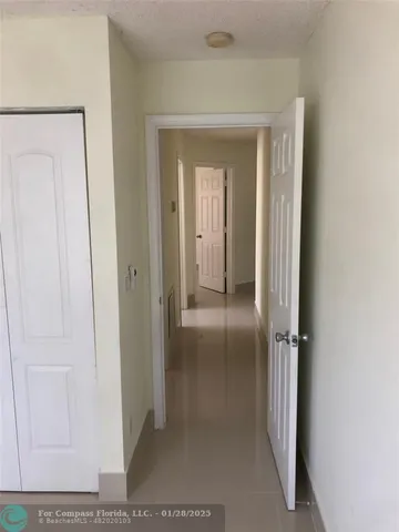 $2,900 | 4122 East Silverado Circle, Davie, FL 33024