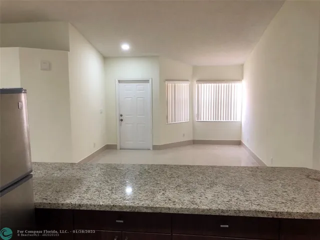 $2,900 | 4122 East Silverado Circle, Davie, FL 33024