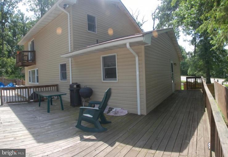 8902 Philadelphia Road Baltimore, MD 21237 - Photo 12 of 25 Deck