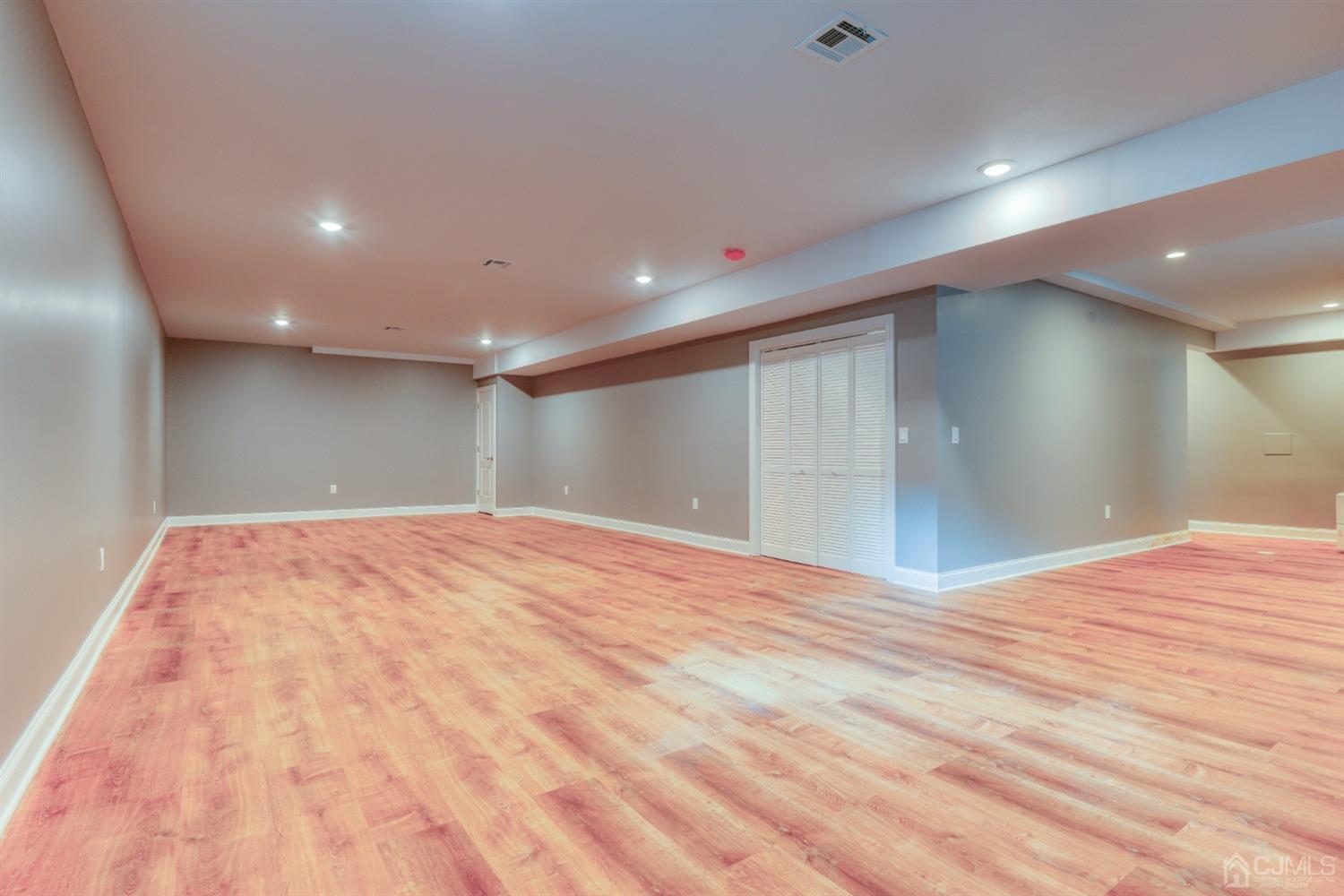 182 Harding Road Scotch Plains, NJ 07076 - Photo 57 of 77 Gallery Image 57
