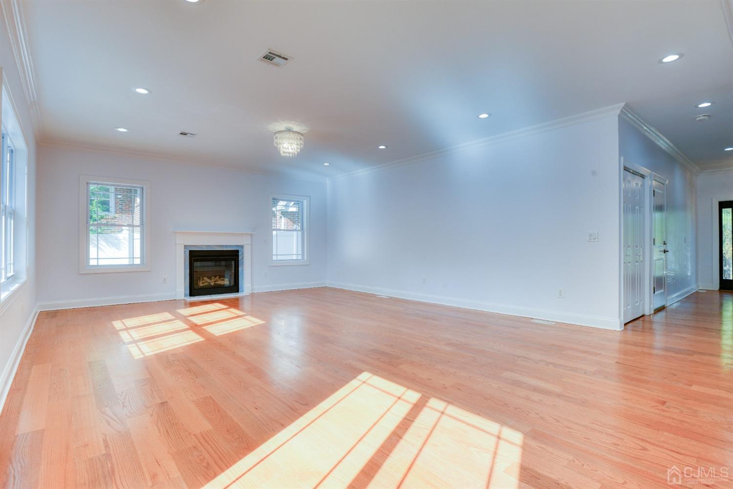 182 Harding Road Scotch Plains, NJ 07076 - Photo 9 of 77 Gallery Image 9